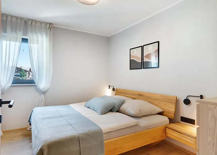 Stackler54 - Mit Garten نيوستيف ام ستوبيتا